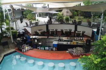 Poolside Bar